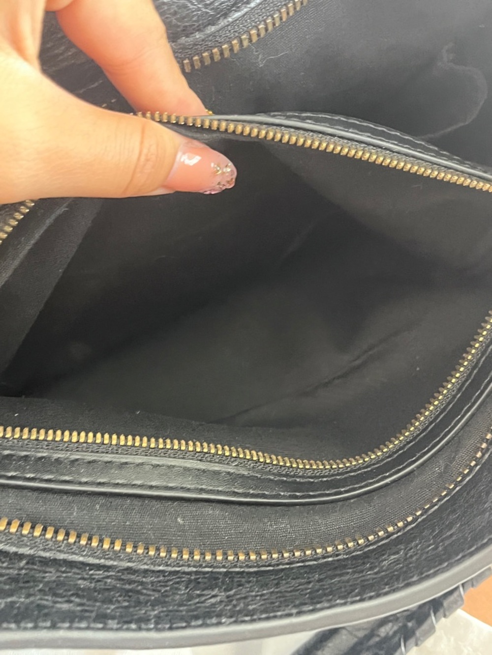 BALENCIAGA MEDIUM CITY BAG BLACK - Picture 6 of 16